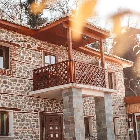 Keshtjella Xhabeqos * Tirana